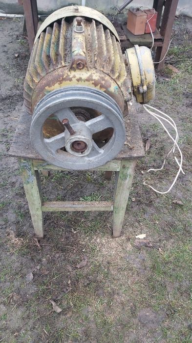 Продам электро двигатель