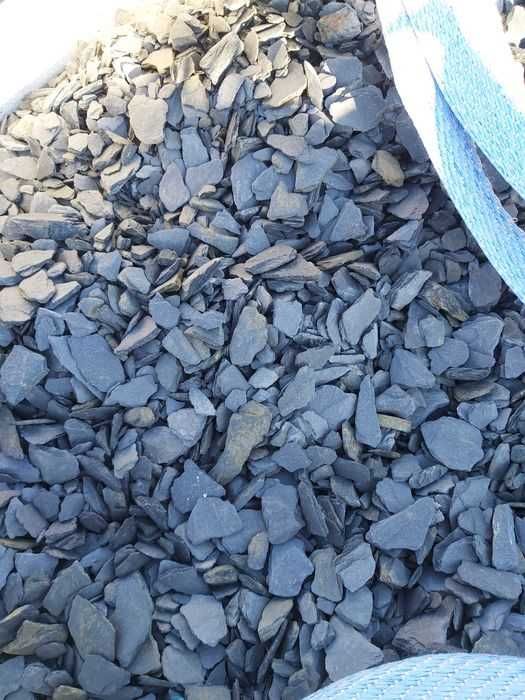 Xisto preto em big bags de 1000kg para decoração e jardim