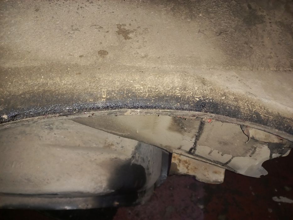 Продам задарма передне ліве крило на ВАЗ 2113-2115