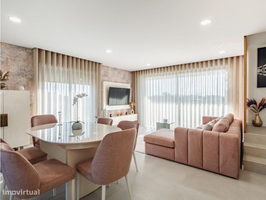 **Apartamento T3 Duplex em Mira - Moderno, Luxuoso e a Poucos Km da... — Mira, Coimbra