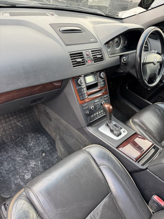 В розборі Вольво хс90 2011 року 2.4 дизель