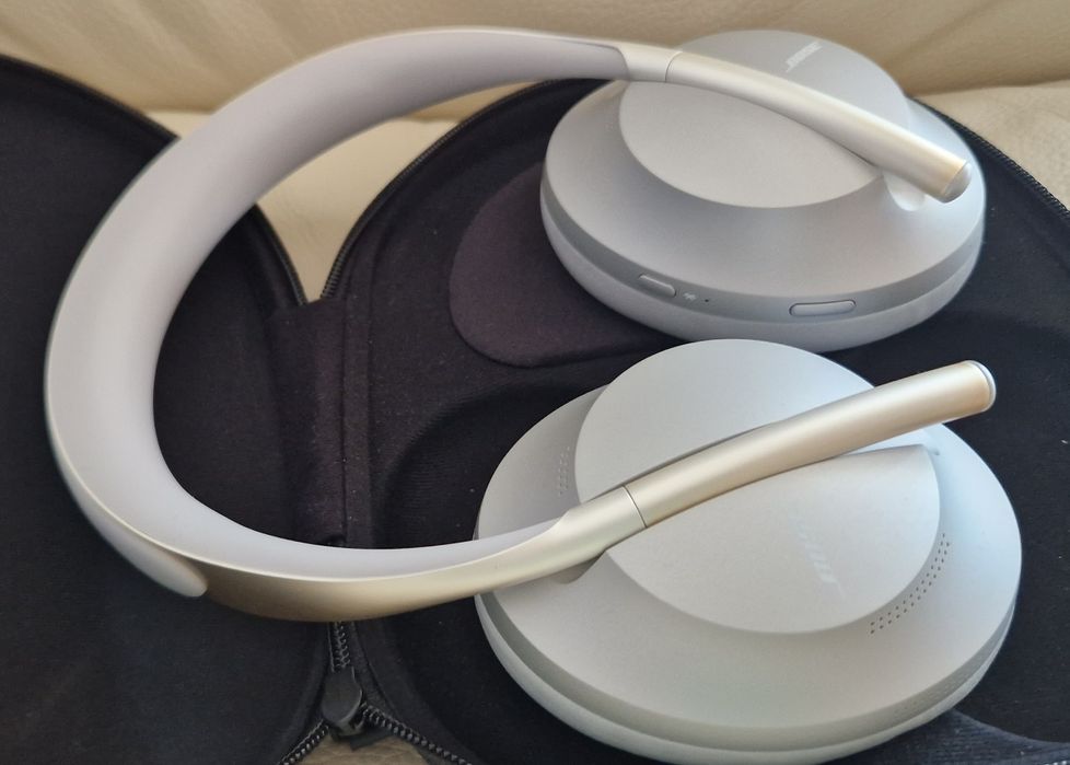 BOSE 700 Active Noise Cancelling Cinzentos
