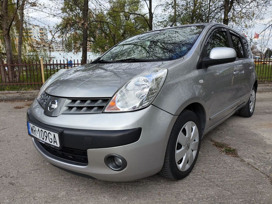 Nissan Note Opis. klimatyzacja, hak, po dużych serwisach.