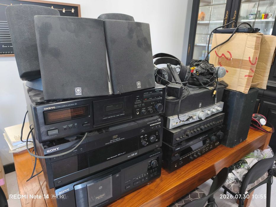 conjunto Hi-Fi dos anos 90 em excelente estado
