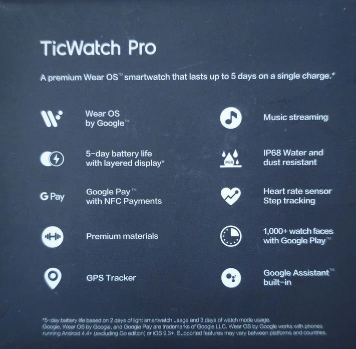 Smartwatch TicWatch Pro. 2000 Apenas ligado para testar.