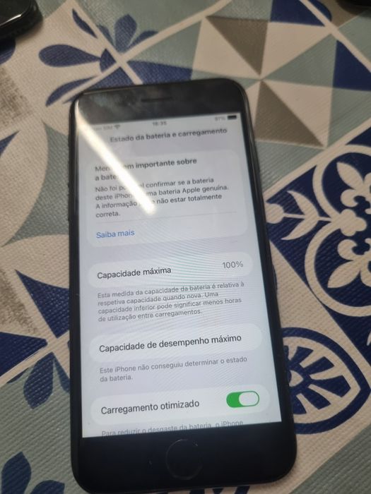 Iphone se 2020 com bateria a 100%