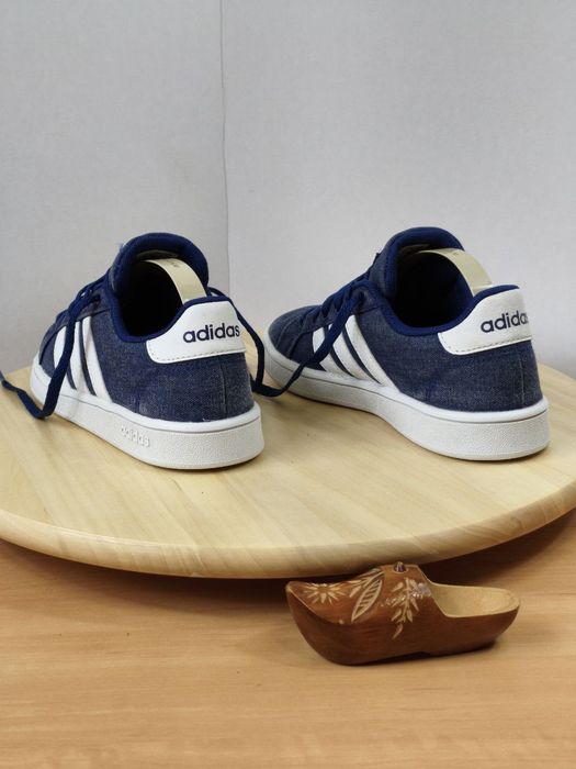Buciki r. 33 Adidas neo Grand Court dla dzieci uniseks