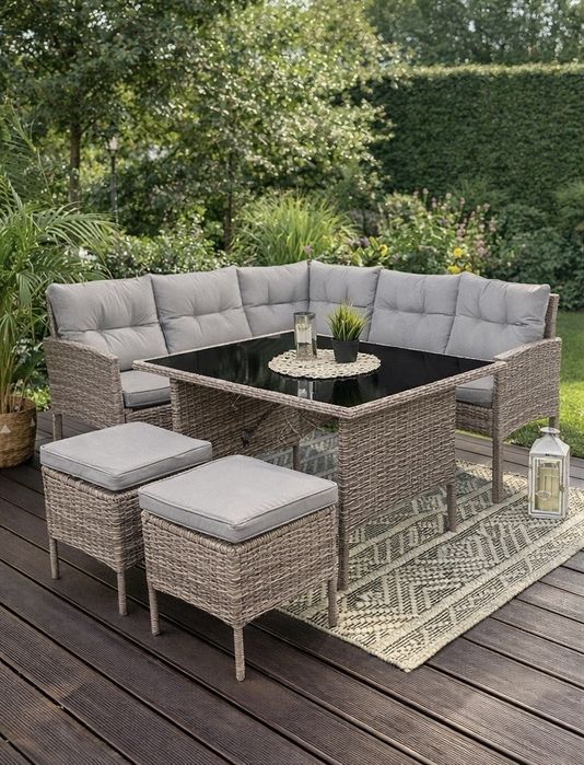 Nowy Zestaw Jadalniany z Technorattanu – Stół, Narożnik i 2 Pufy