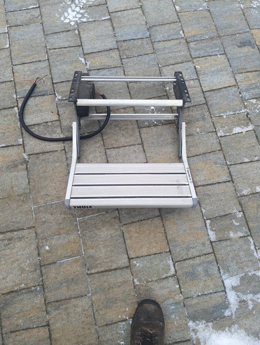 Stopień 46cm wejściowy Thule Omnistep 12v do kamper  przyczepa kemping