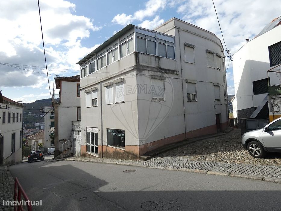 Prédio  para venda — Peso Da Régua E Godim, Vila Real