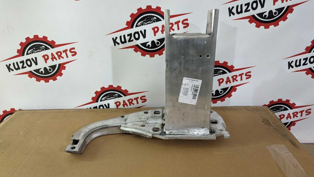 Кронштейн підсилювача переднього бампера правий Audi A6 C7 2011-2018