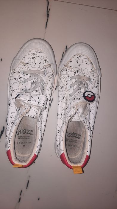 Tenisówki pokemon 38