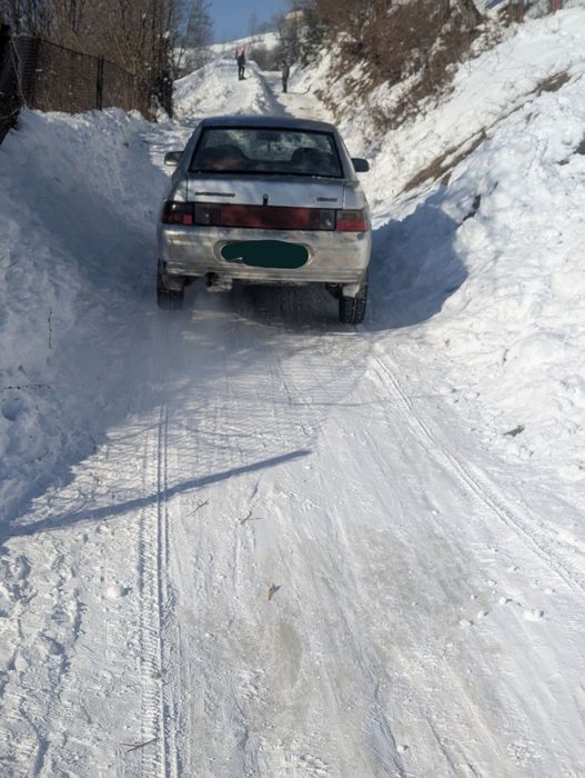 Продам. Ваз 2110     42000грн  можливий торг на місті  рахів .богдан