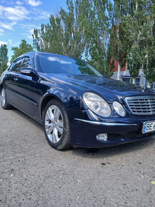 Mercedes-Benz e-class w211