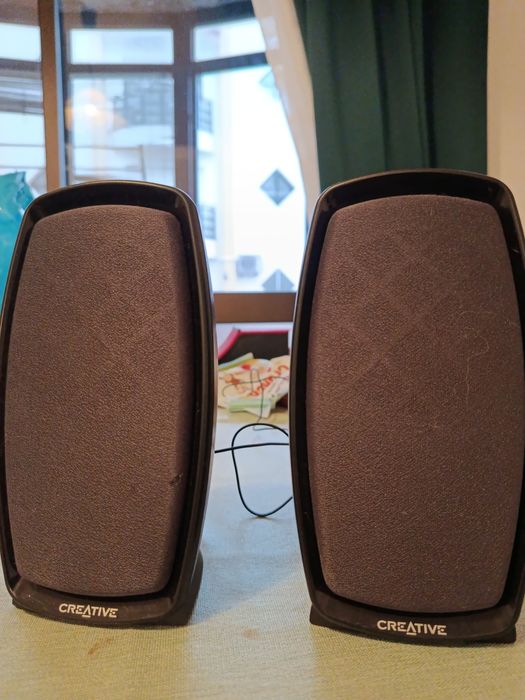 Colunas Creative Pretas e Cinzas