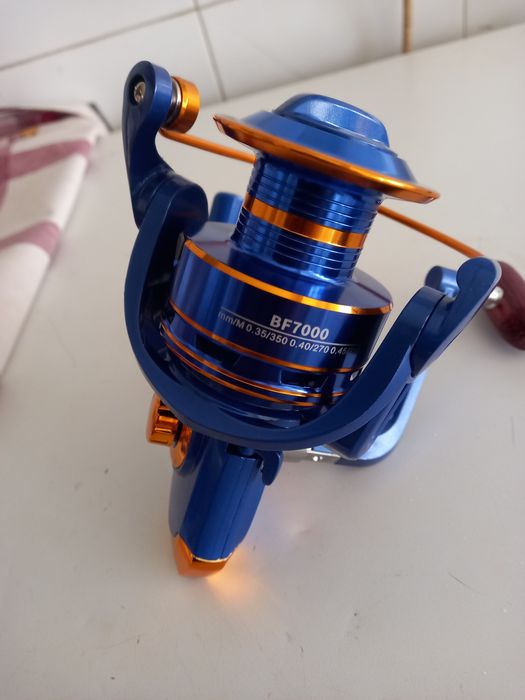 Cana de pesca Albatroz com carreto Novo.