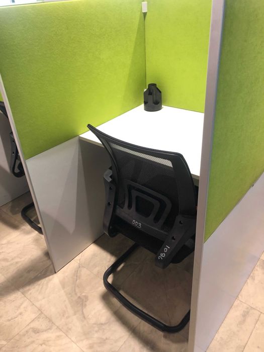 Робочі столи для операторів CALL - центрів