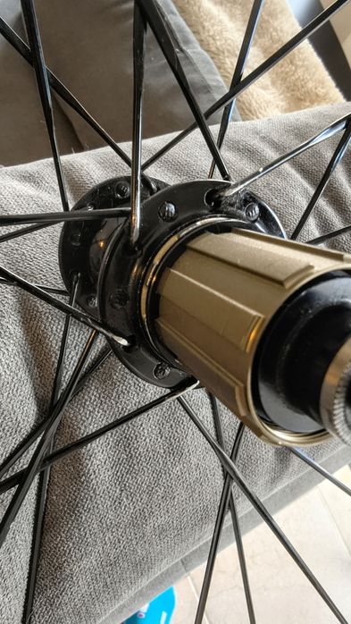 Aros bicicleta em carbono tubeless como novos