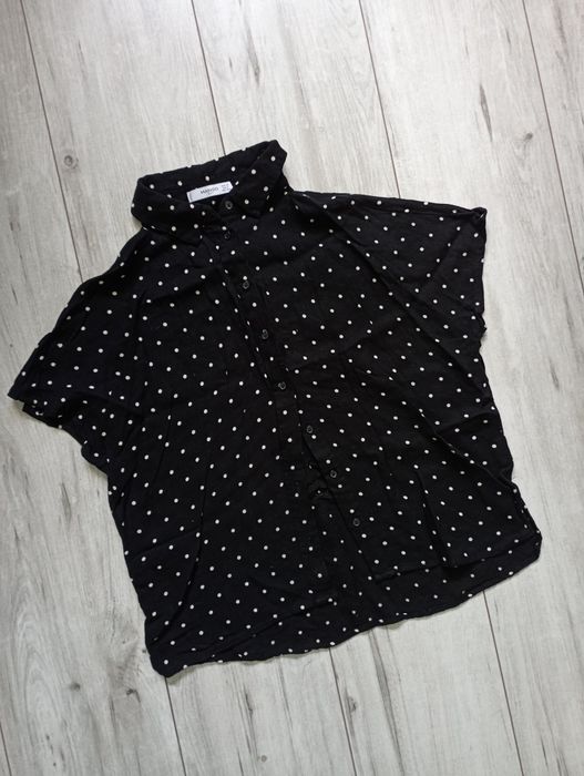 Czarna bluzka w kropki Mango 32