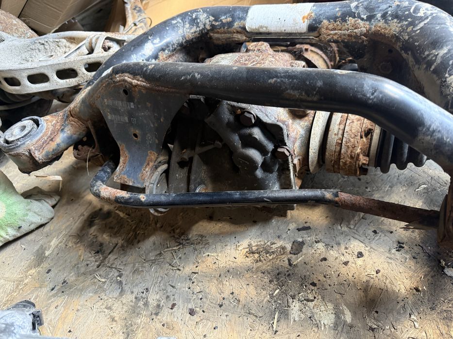 Zawieszenie tylne pol os  most dyfer bmw x3 e83 xdrive 2.0d