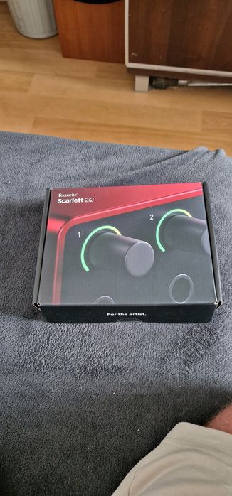 Mikrofon rode nt 2000 + focusrite
