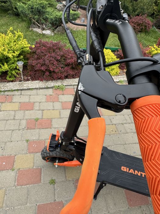Электросамокат-Giant Blade GT