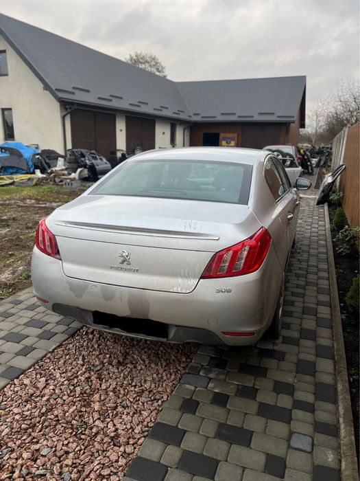 Пежо 508 на запчастини