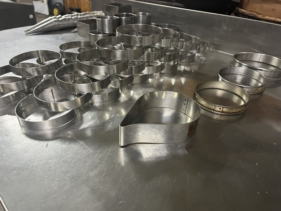 Formas para bolos em inox 118 unidades