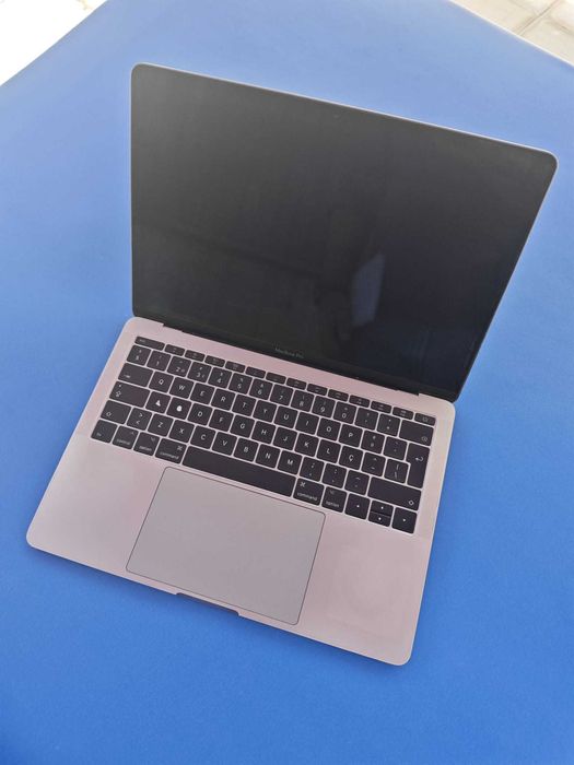MacBook Pro 13" 2017 i5 8GB 256GB - Ecrã com defeito (Flexgate)