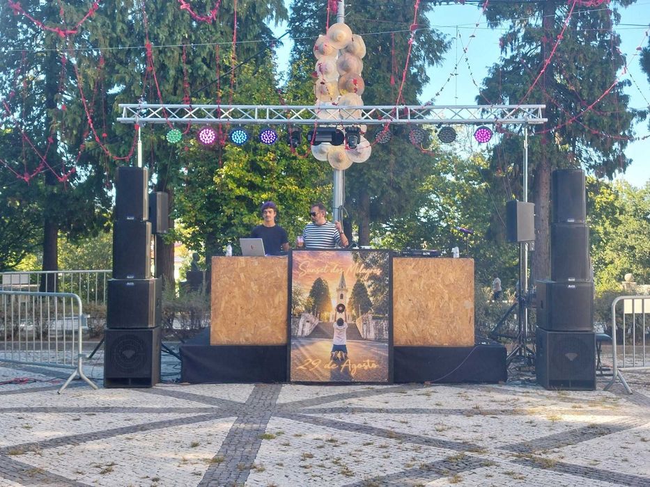 ALUGUER  Sistemas de Som e Luz para Eventos