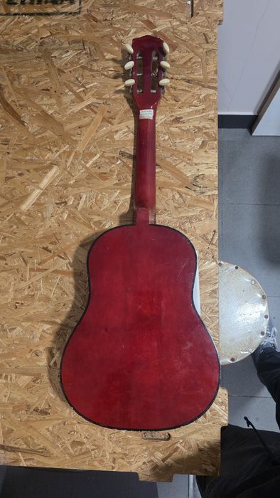 Guitarra sem cordas486286087140167682