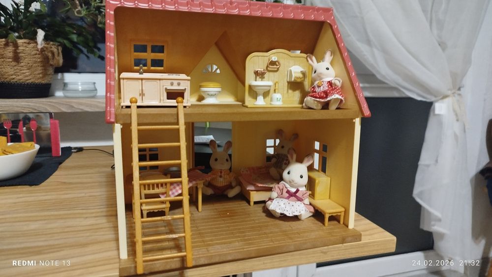 Domek króliczków Silvianian Famili, mebelki, króliczki