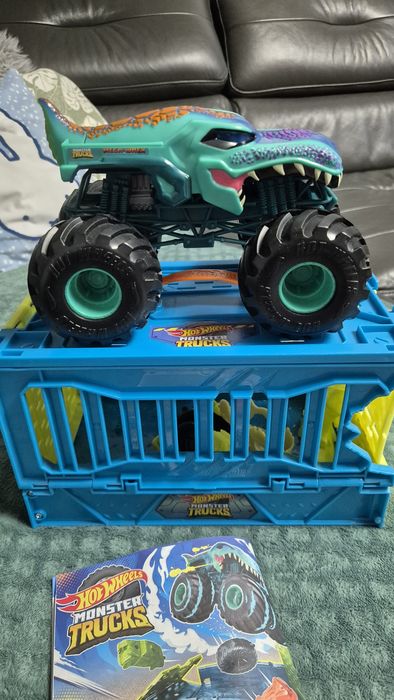 Hot Wheels Monster Trucks Kaskaderski Mega Wrex