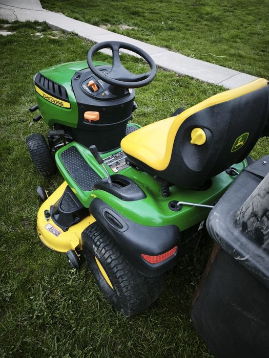 Traktorek John Deere D155