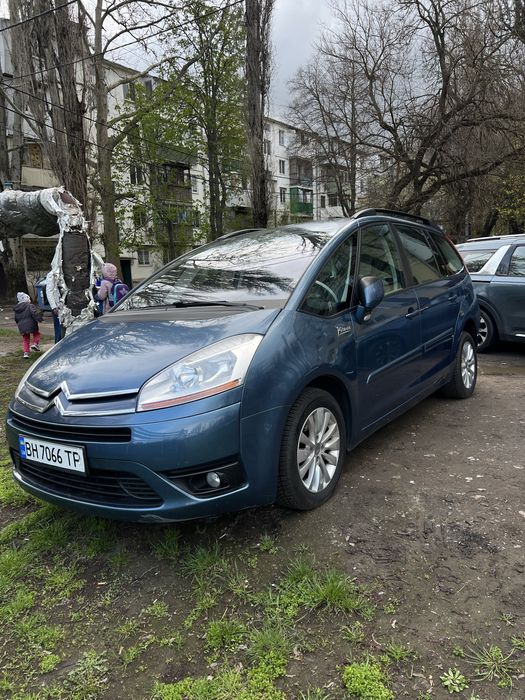 Сімейний авто Citroen C4 grand picasso 2009 рік