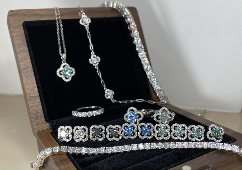 Муасаніт конкурент діамантів пусети конюшина муассанит клевер