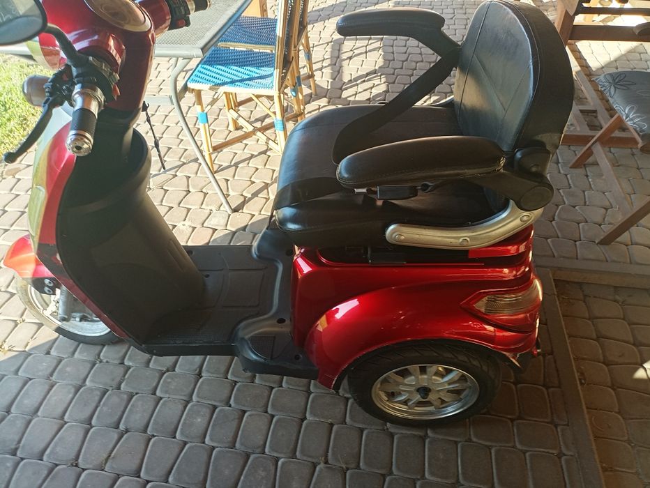 Wózek inwalidzki trzy kolowy
