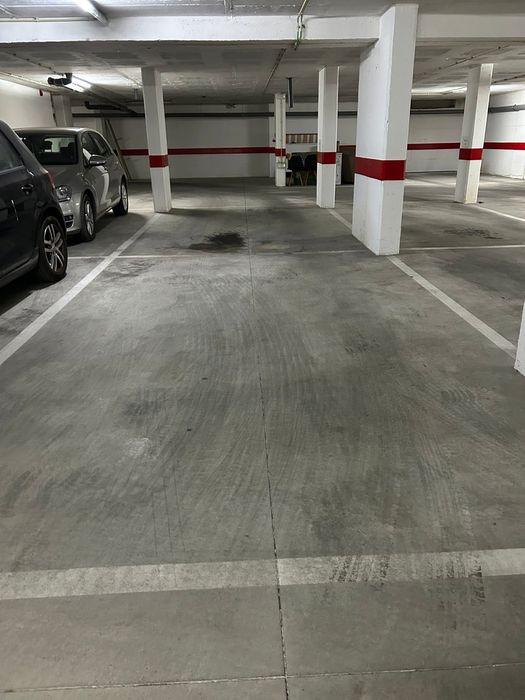 Alugo dois lugares de estacionamento em garagem em albufeira