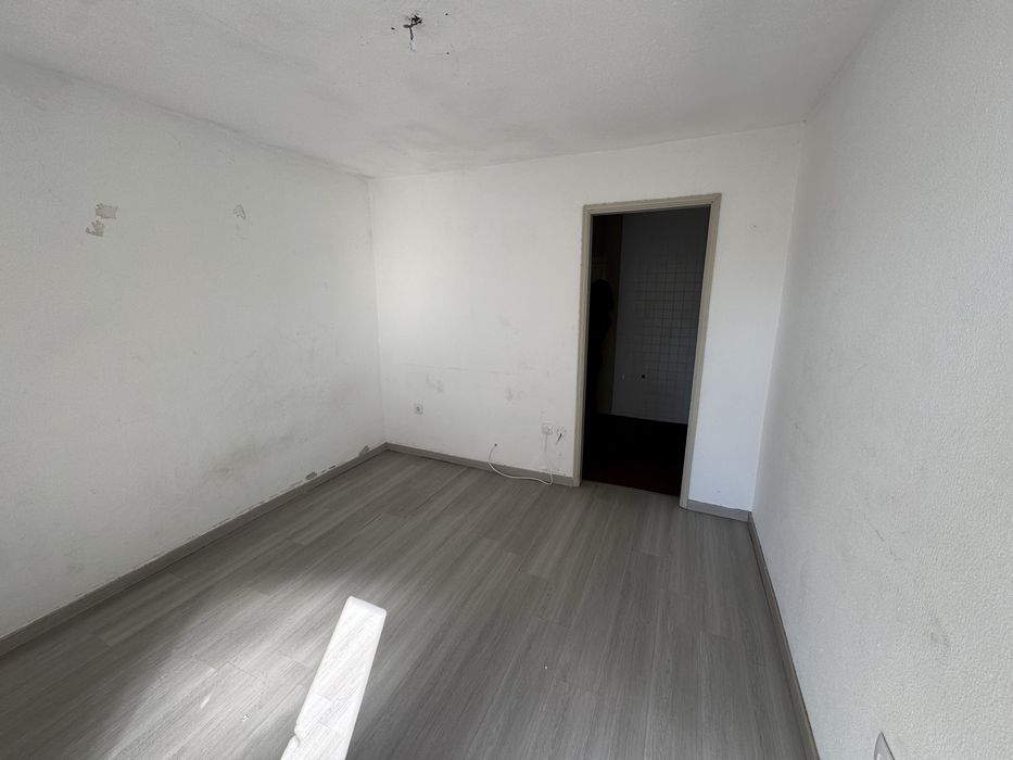 Arrenda-se Apartamento t1 centro da Mamarrosa