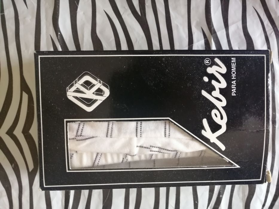 Slipes para homen novas na embalagem