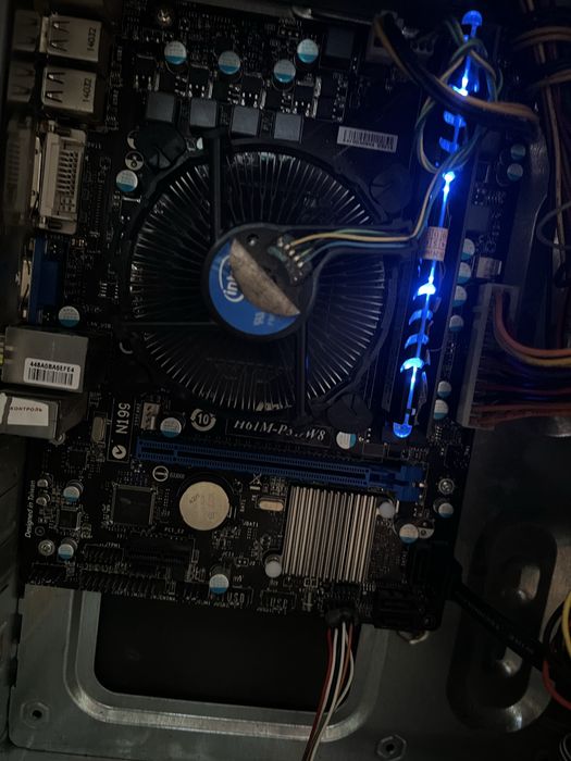 Настольний системний блок Intel