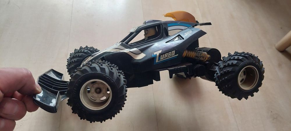Nikko Super Presto Samochód zdalnie sterowany - dawca lata 90