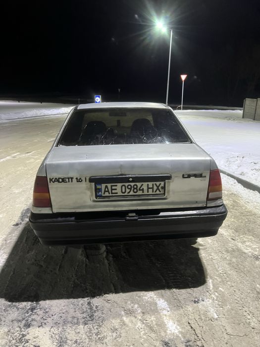Опель кадет 1,6  моноинжекто