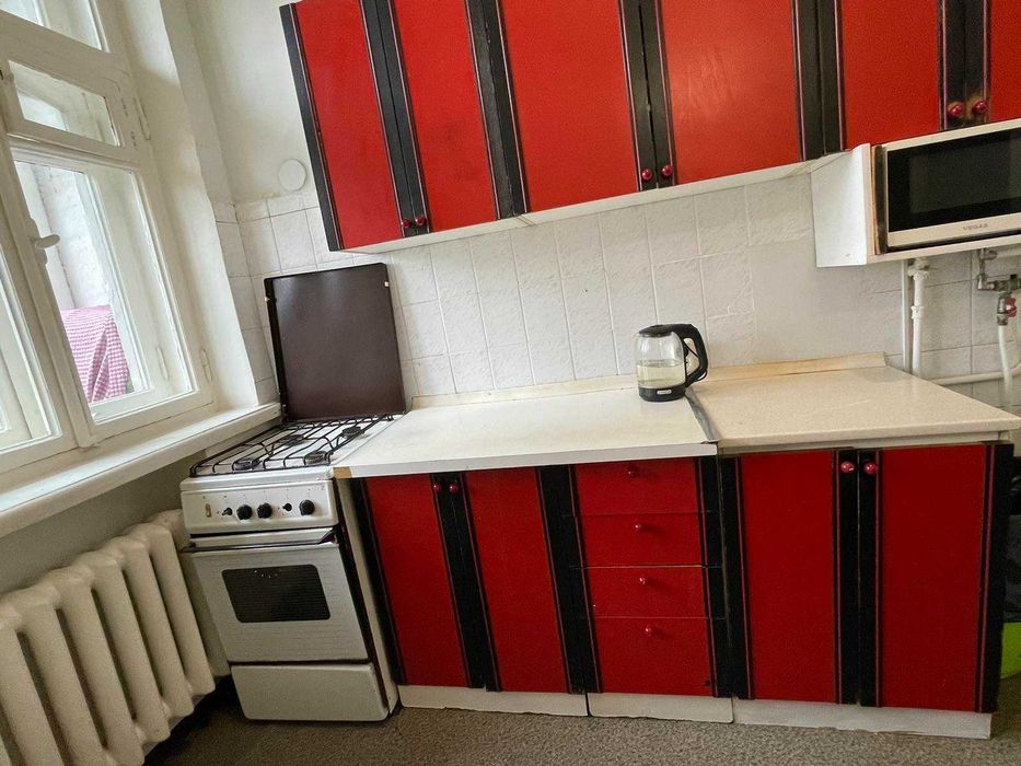 Гарний хостел Київ метро Площа Українських Героїв