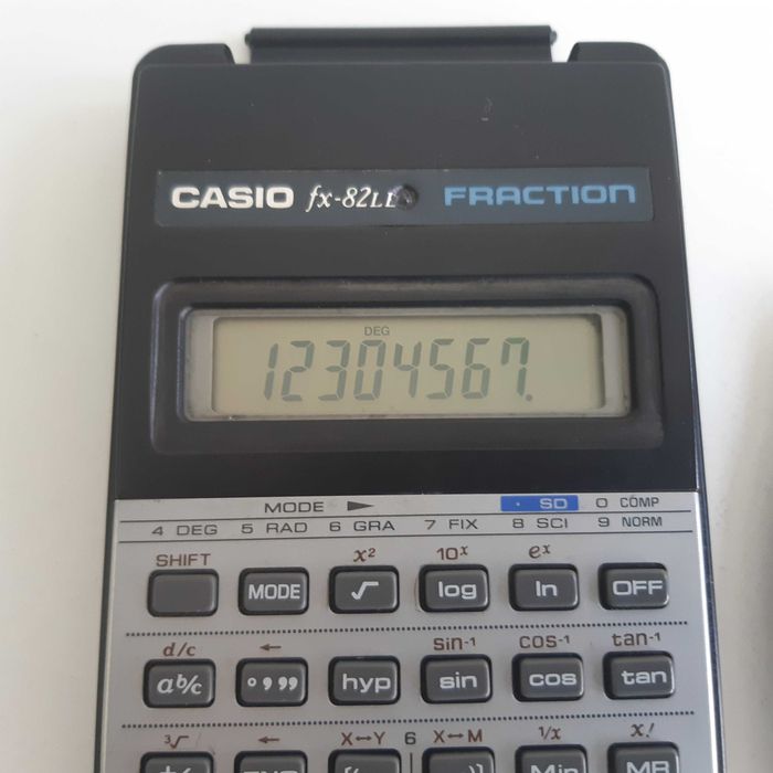 Retro Calculadora Científica Casio fx-82LD Funcional