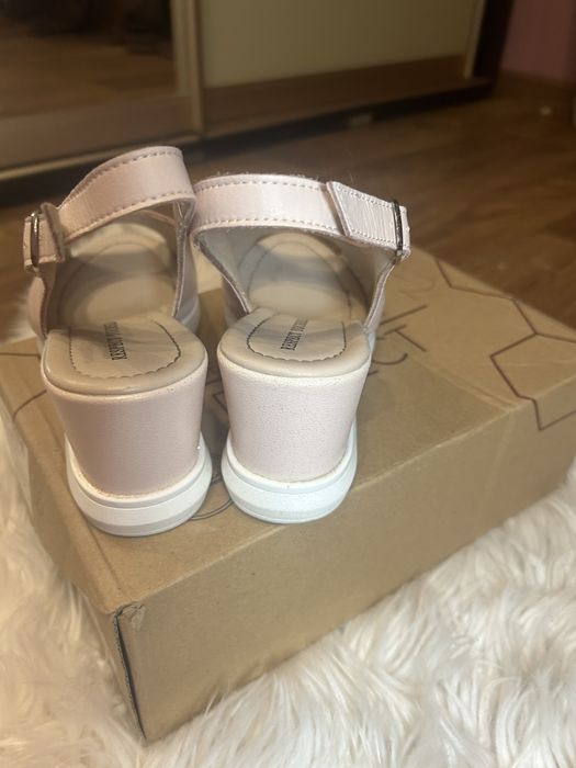 Босоножки RESPECT