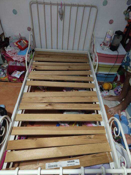 Cama extensível em ferro