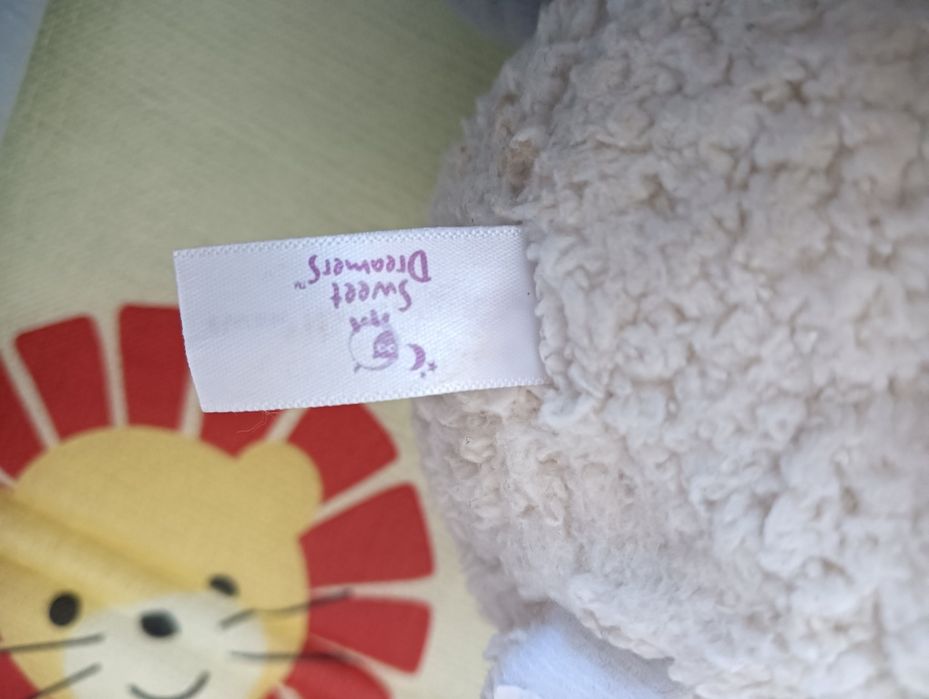 Pelucia Ovelha Ewan ruido branco