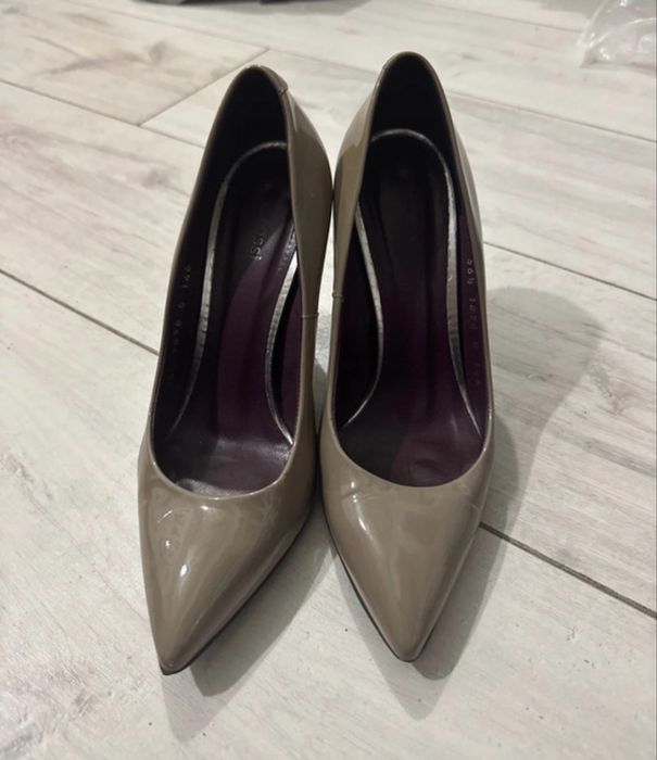 bezowe obcasy gino rossi 36