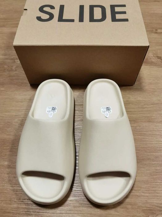 adidas Yeezy Slide Bone   R. 44,5